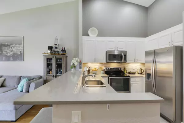 386 Coral Trace LN, Delray Beach, FL 33445