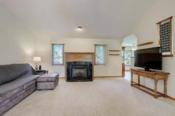 2110 Fullerton Drive, Prairie Du Sac, WI 53578