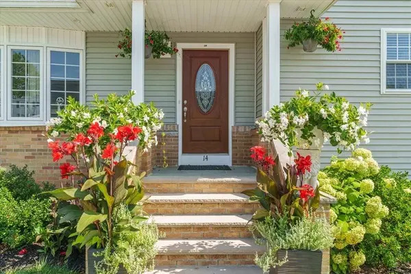 14 Liberty Ave, Lawrence, MA 01843