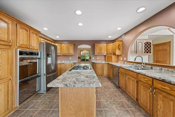 203 Eagles Bluff RD, La Crescent, MN 55947