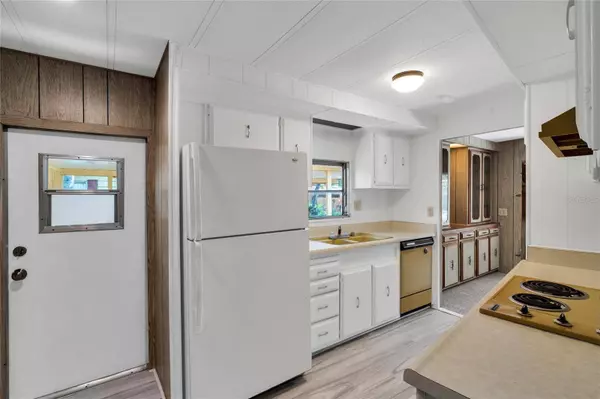 611 WOODLAND CT, Lake Mary, FL 32746