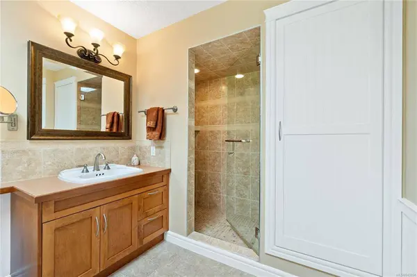 1341 Greenwood Way, French Creek, BC V9P 1X1