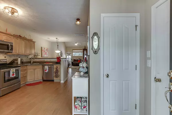 992 Pike Forest DR, Lawrenceville, GA 30045