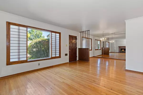 2420 37th AVE, Sacramento, CA 95822