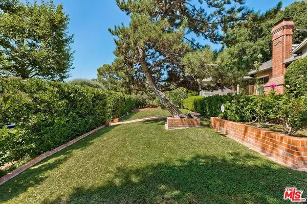 929 Mesa Verde Rd, Pasadena, CA 91105