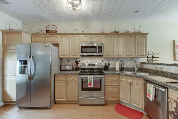 992 Pike Forest DR, Lawrenceville, GA 30045