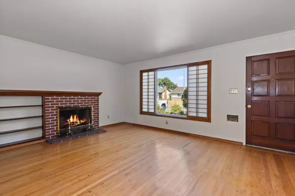 2420 37th AVE, Sacramento, CA 95822