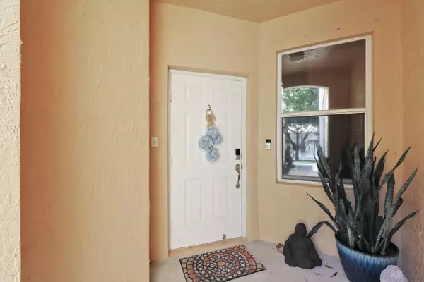 386 Coral Trace LN, Delray Beach, FL 33445