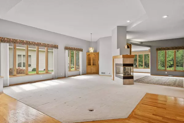 12134 Bluebird CIR NW, Coon Rapids, MN 55448