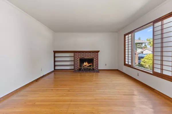 2420 37th AVE, Sacramento, CA 95822