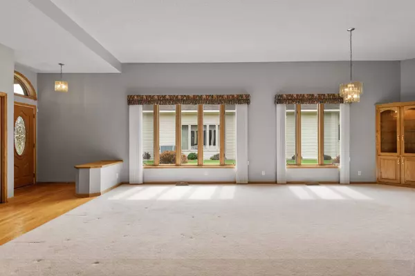 12134 Bluebird CIR NW, Coon Rapids, MN 55448