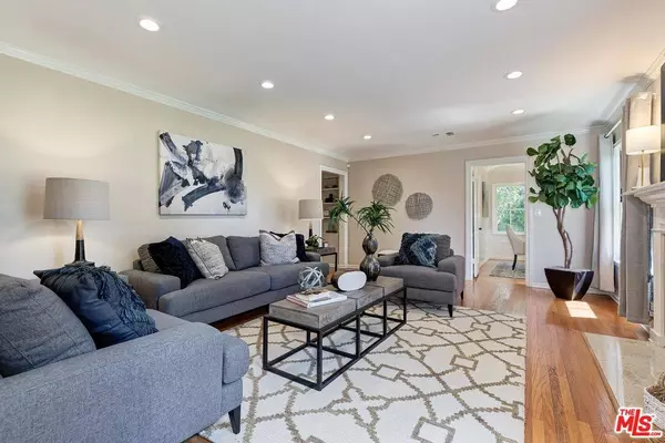 929 Mesa Verde Rd, Pasadena, CA 91105