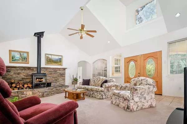 570 Charlene LN #18112, Grass Valley, CA 95945