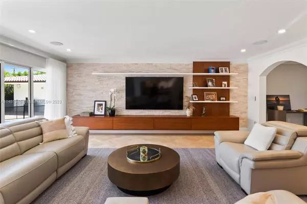 4405 Granada Blvd, Coral Gables, FL 33146