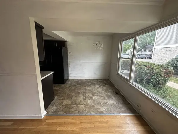 2194 N Oakbrook Circle #2B, Palatine, IL 60074