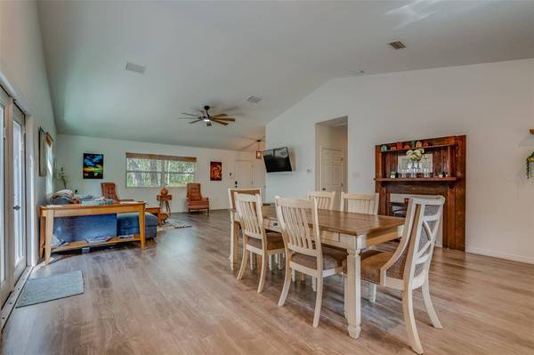 15236 MOTTLED OWL RD, Weeki Wachee, FL 34614