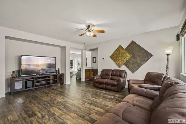 11200 Parma Way, Reno, NV 89521-4243