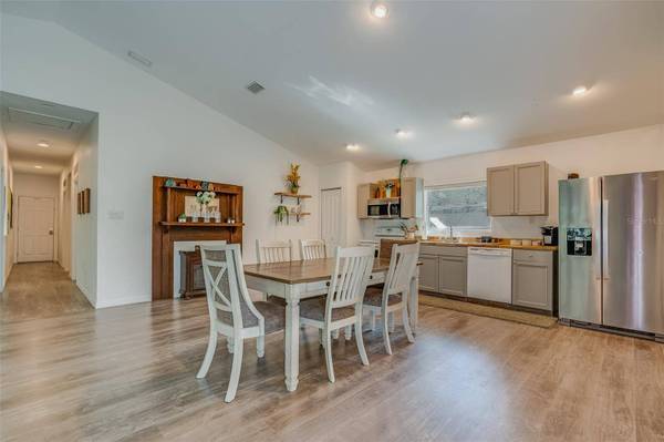 15236 MOTTLED OWL RD, Weeki Wachee, FL 34614