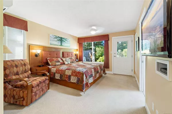 1341 Greenwood Way, French Creek, BC V9P 1X1