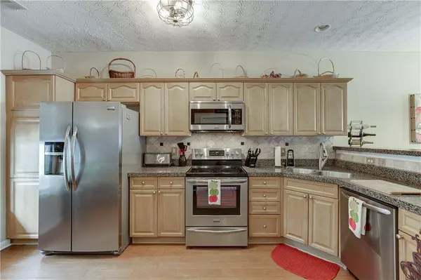 992 Pike Forest DR, Lawrenceville, GA 30045