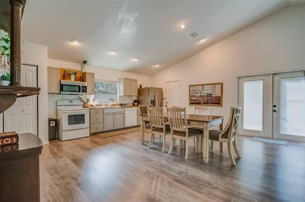 15236 MOTTLED OWL RD, Weeki Wachee, FL 34614