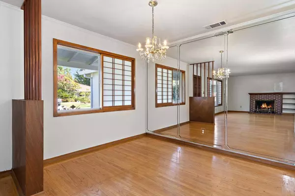 2420 37th AVE, Sacramento, CA 95822