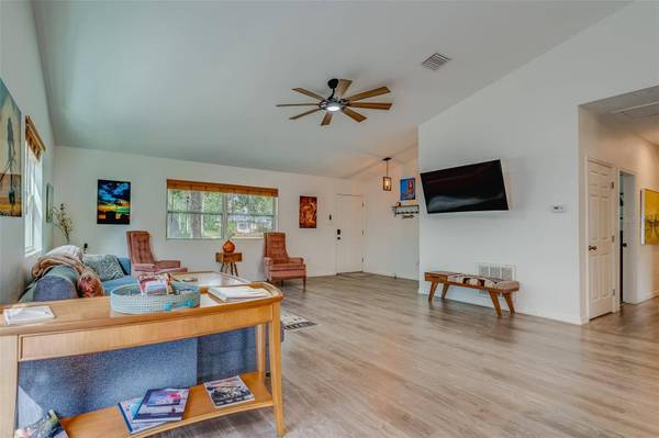 15236 MOTTLED OWL RD, Weeki Wachee, FL 34614