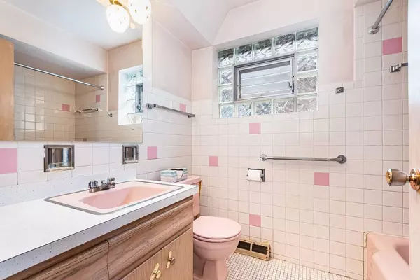 5151 S Austin Avenue, Chicago, IL 60638