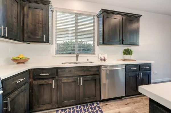 1532 Monarch Grove ST, Roseville, CA 95747