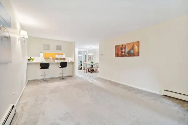 2800 Hamline AVE N #232, Roseville, MN 55113