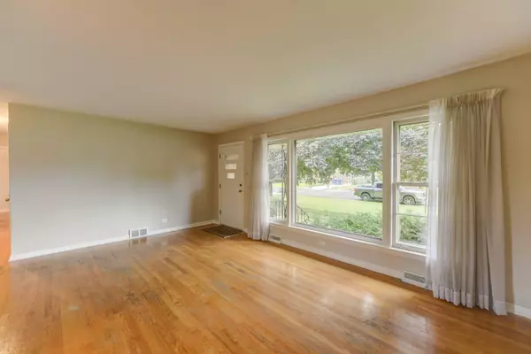 11411 S Nashville AVE, Worth, IL 60482