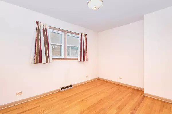 5151 S Austin Avenue, Chicago, IL 60638