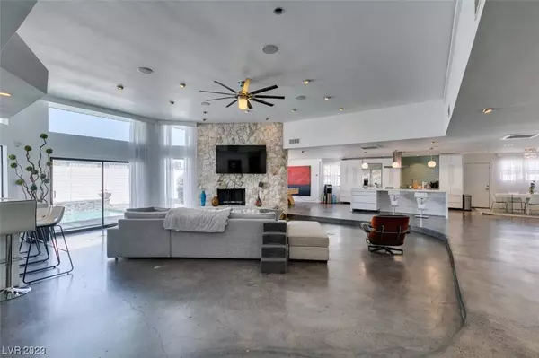 2816 La Mesa Drive, Henderson, NV 89014