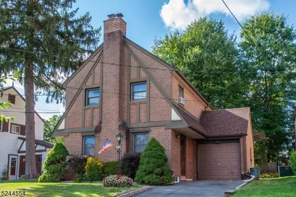 20 New Brier Ln, Clifton City, NJ 07012