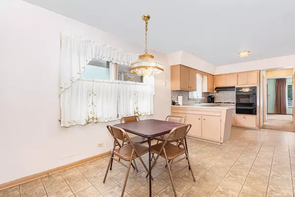 5151 S Austin Avenue, Chicago, IL 60638