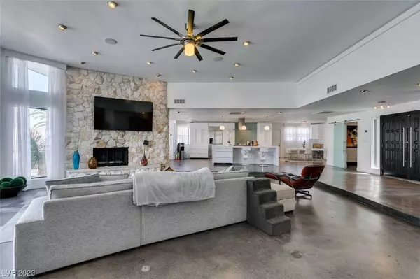 2816 La Mesa Drive, Henderson, NV 89014