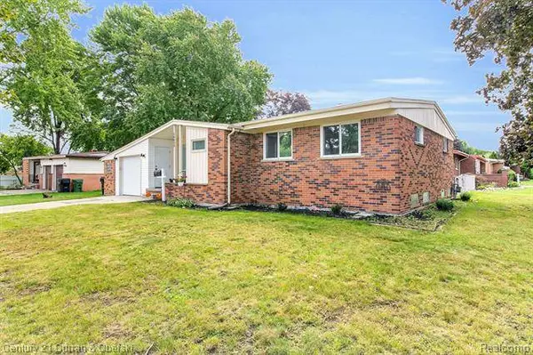 18835 MIDWAY Avenue, Allen Park, MI 48101