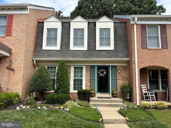 9820 BURKE POND LN, Burke, VA 22015