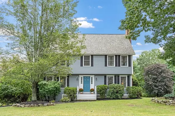 23 Iron Gate Dr, Andover, MA 01810