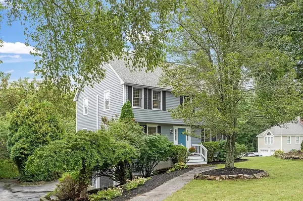 23 Iron Gate Dr, Andover, MA 01810