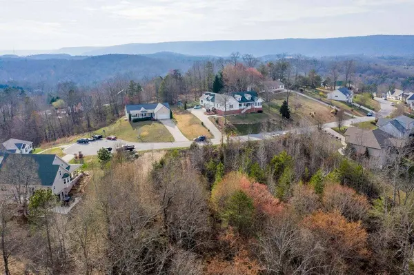 1055 Apollo Dr #66, Soddy Daisy, TN 37379