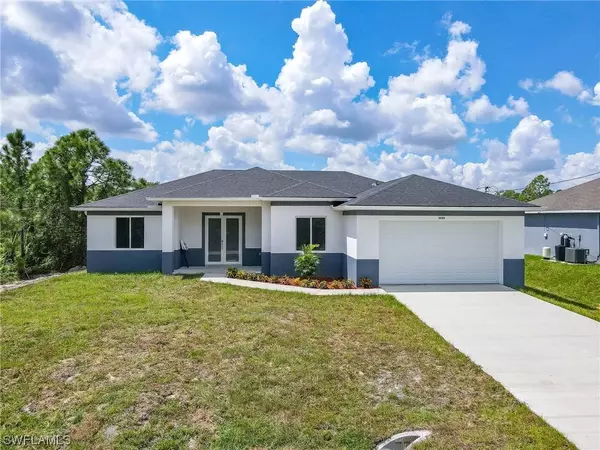 3233 Ruth LN, Lehigh Acres, FL 33976