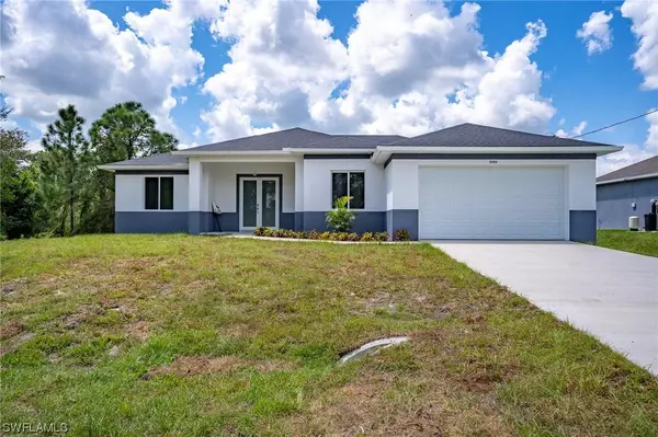 3233 Ruth LN, Lehigh Acres, FL 33976
