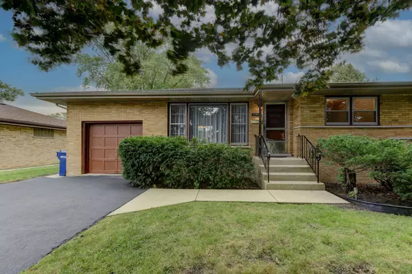 11411 S Nashville AVE, Worth, IL 60482