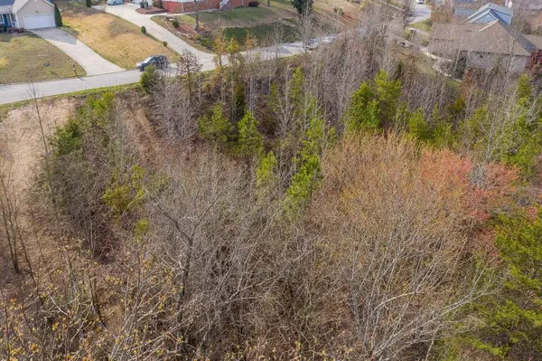 1055 Apollo Dr #66, Soddy Daisy, TN 37379