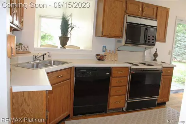 2501 SKYE Road, Lansing, MI 48911