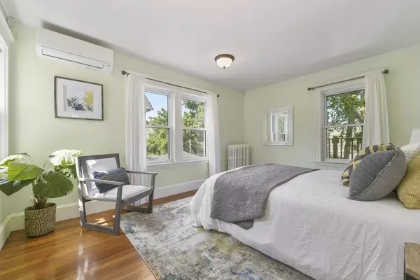 19 Aldrich Street, Boston, MA 02131