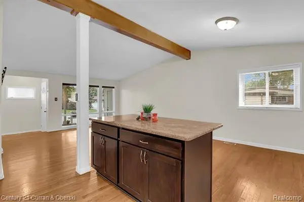 18835 MIDWAY Avenue, Allen Park, MI 48101