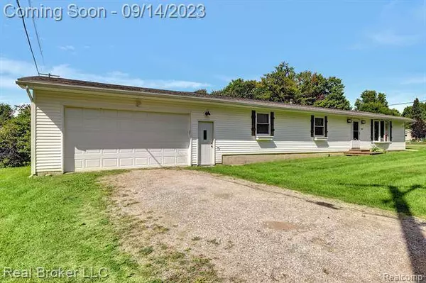 5607 GENESEE Avenue, Otter Lake, MI 48464