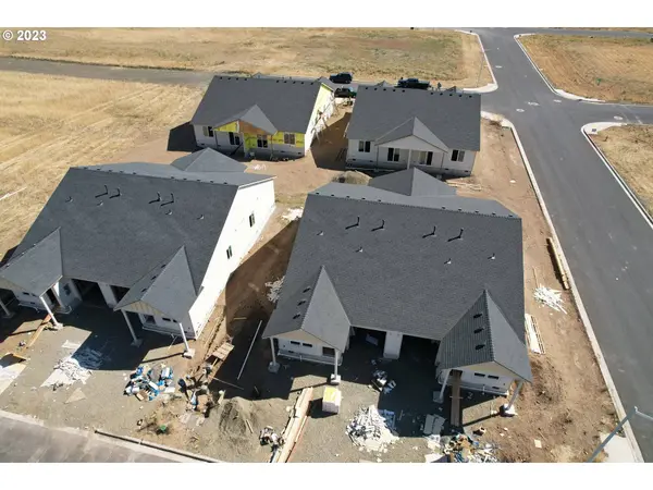 2398 W 8th AVE, Junction City, OR 97448